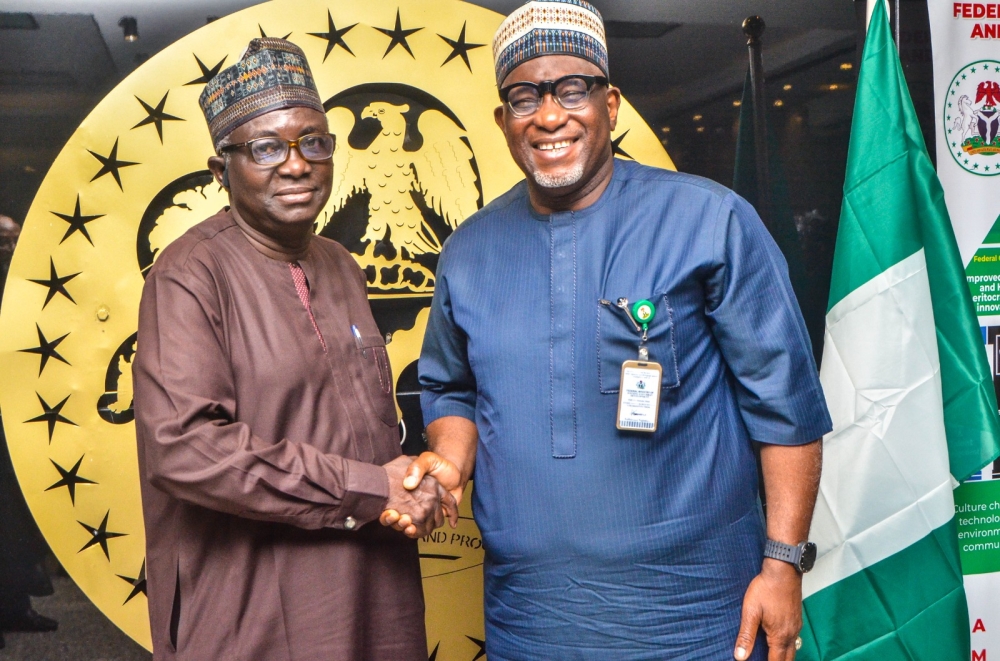 Photo Speak: Housing Ministry Supports BUMPAN On Local Building Materials Needs of Nigerians