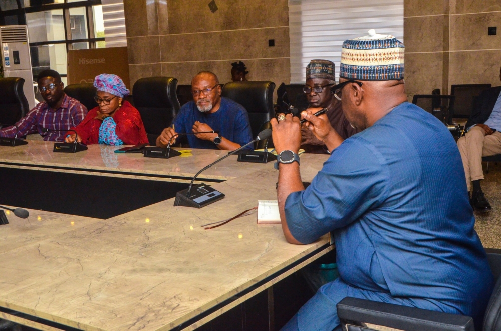 Photo Speak: Housing Ministry Supports BUMPAN On Local Building Materials Needs of Nigerians