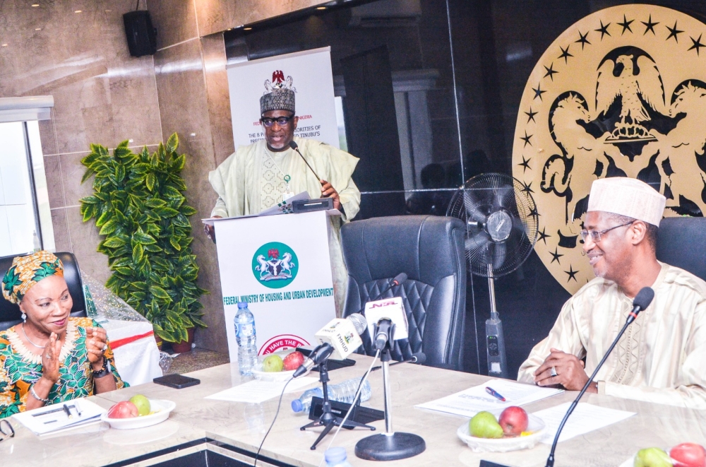 Hon Minister, Arc Ahmed Dangiwa,  Hon Minister of State, Yusuf Ata, Permanent Secretary Dr Shuaib Belgore and the SERVICOM Presidency, National Coordinator, Mrs Nnenna Akameje during the launch of the Federal Ministry of Housing and Urban Development Service Charter, Wednesday,  April 9th, 2025