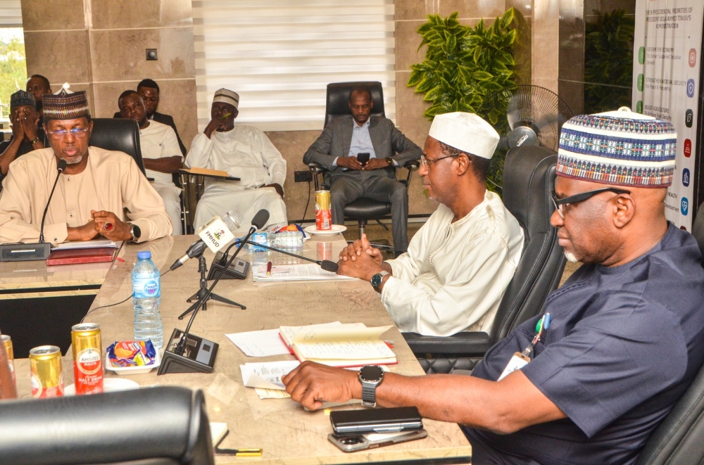 National leadership of Association of Senior Civil Servant of Nigeria (ASCSN), on a Courtesy visit to the Hon. Minister of Housing and urban Development, Arch. Ahmed Musa Dangiwa, Tuesday 29th April, 2025