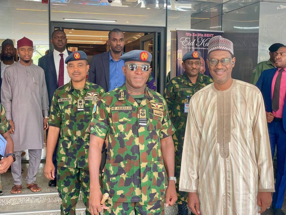 Hon Minister,  Housing and Urban Development, Arc Ahmed Musa Dangiwa received the Nigerian Chief of Air Staff, Air Marshal Hasan Bala Abubakar on a visit to the Ministry,  Wednesday,  4th June, 2025.