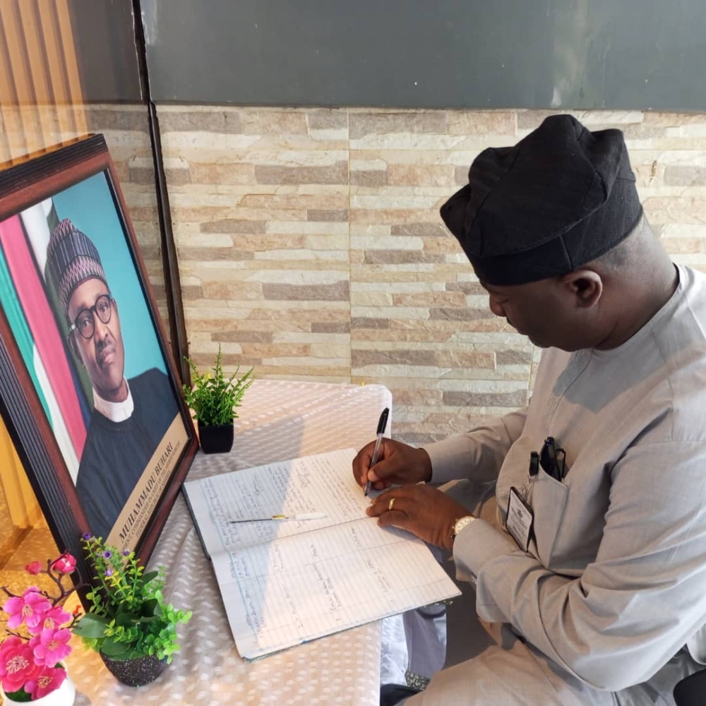 The Permanent Secretary,  Federal Ministry of Housing and Urban Development,  Dr Shuaib Belgore, led Management staff of the Ministry to sign the condolence register in honour of the late former President of the Federal Republic of Nigeria, His Excellency Muhammadu Buhari, GCFR, at the FMHUD heaquarters,  Mabushi, Abuja.