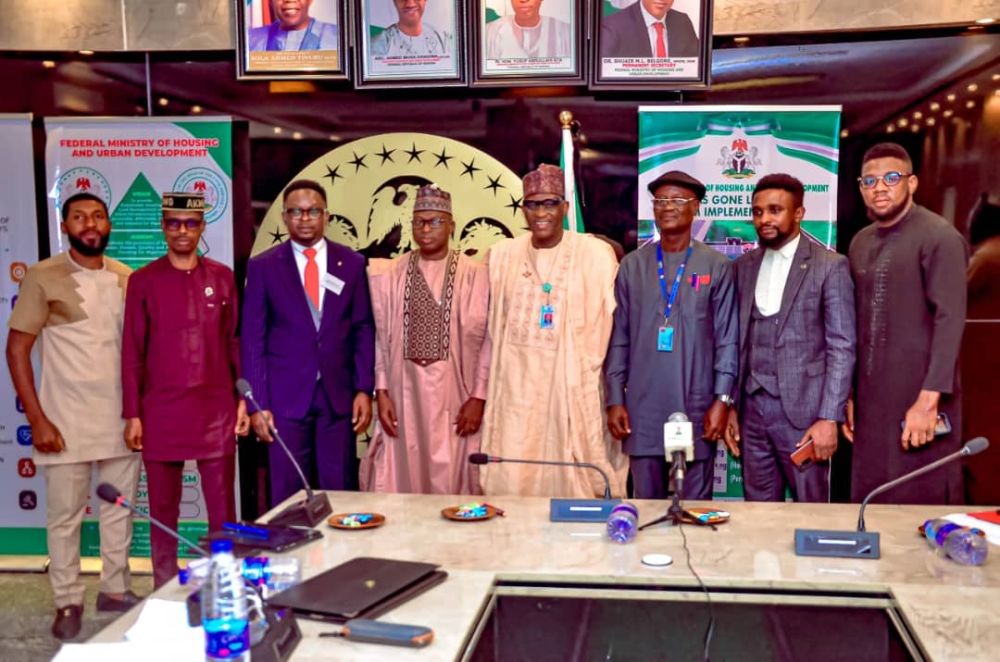 Hon Minister of State,  Rt Hon Abdullahi Ata and Permanent Secretary, Dr Shuaib Belgore in a meeting with the delegation from the University of Uyo, Center for Skills Acquistion and Rural Development at the Conference room of the Ministry,  Mabushi,  Abuja