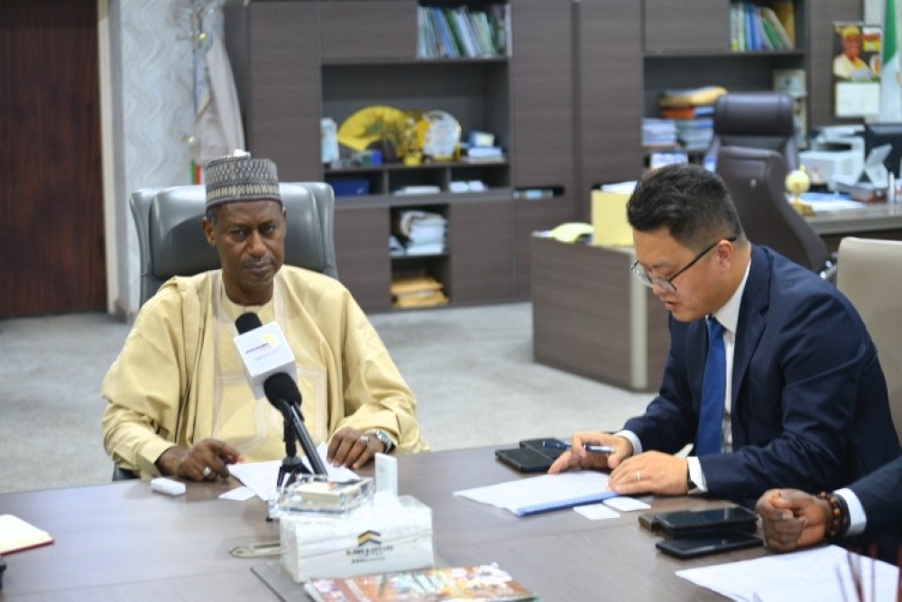 Hon Minister,  Arc Ahmed Dangiwa meeting with Sinoma New Material Nigeria Company Limited, April 14, 2026. The world largest building materials manufacturing company that specialises in manufacturing eco- friendly building materials.