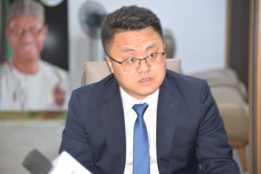 Hon Minister,  Arc Ahmed Dangiwa meeting with Sinoma New Material Nigeria Company Limited, April 14, 2026. The world largest building materials manufacturing company that specialises in manufacturing eco- friendly building materials.