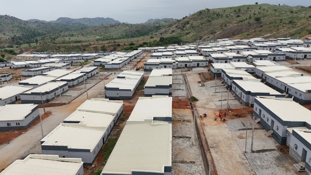 Hon Minister,  FMHUD,  Engr Muttaqha Rabe Darma, Hon Minister of State, Hon. Yusuf Ata, the Permanent Secretary and other management staff of the Ministry on inspection visit to Karsana Renewed Hope City and Federal Govt Military Housing Estate (Brain & Hammers), Abuja. ,April 30th, 2026